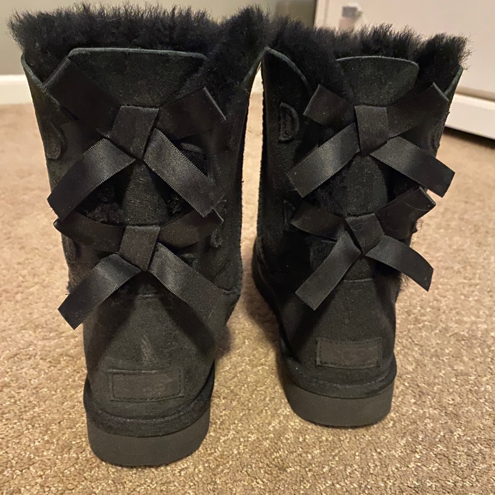 UGG Black Bailey Bow ll